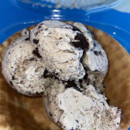 Cookies and cream (I usually don't get this flavor but they didn't have great options)