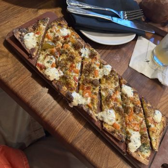 Cooper’s Hawk Winery & Restaurant - Flatbread pizza - American Near Me - Tampa, Florida