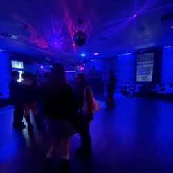 Mid ass music and dance floor, 2000s night my ass