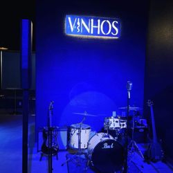 Vinhos - Musician's stage area.