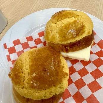 Tasty Spot Cafe - HK style pineapple bun with butter - Chinese Near Me - Irvine, California Tasty Spot Cafe - HK style pineapple bun with butter - Chinese Near Me - Irvine, California