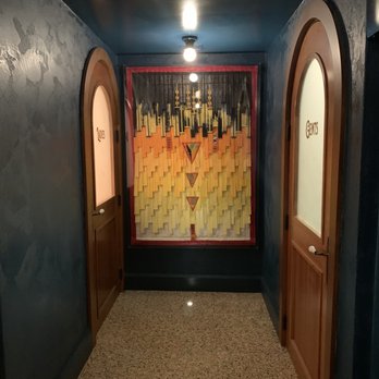 Red Rooster Overtown - Bathroom - Cocktail Bars Near Me - Miami, Florida