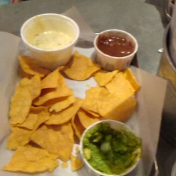 La Reforma Brewery - Chips, salsa, queso, guacamole. - Breweries Near Me - Albuquerque, New Mexico La Reforma Brewery - Chips, salsa, queso, guacamole. - Breweries Near Me - Albuquerque, New Mexico