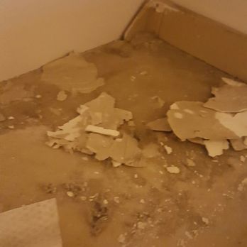 Tanglewood Apartments - Top of kitchen cabinets #1 - Apartments Near Me - Hammond, Indiana