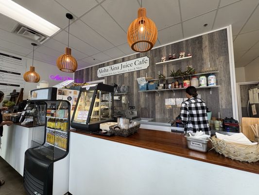 Aloha Aina Juice Cafe by null