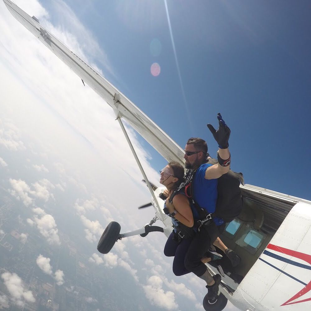 Midwest Freefall - Skydiving Near Me - Ray, Michigan Midwest Freefall - Skydiving Near Me - Ray, Michigan