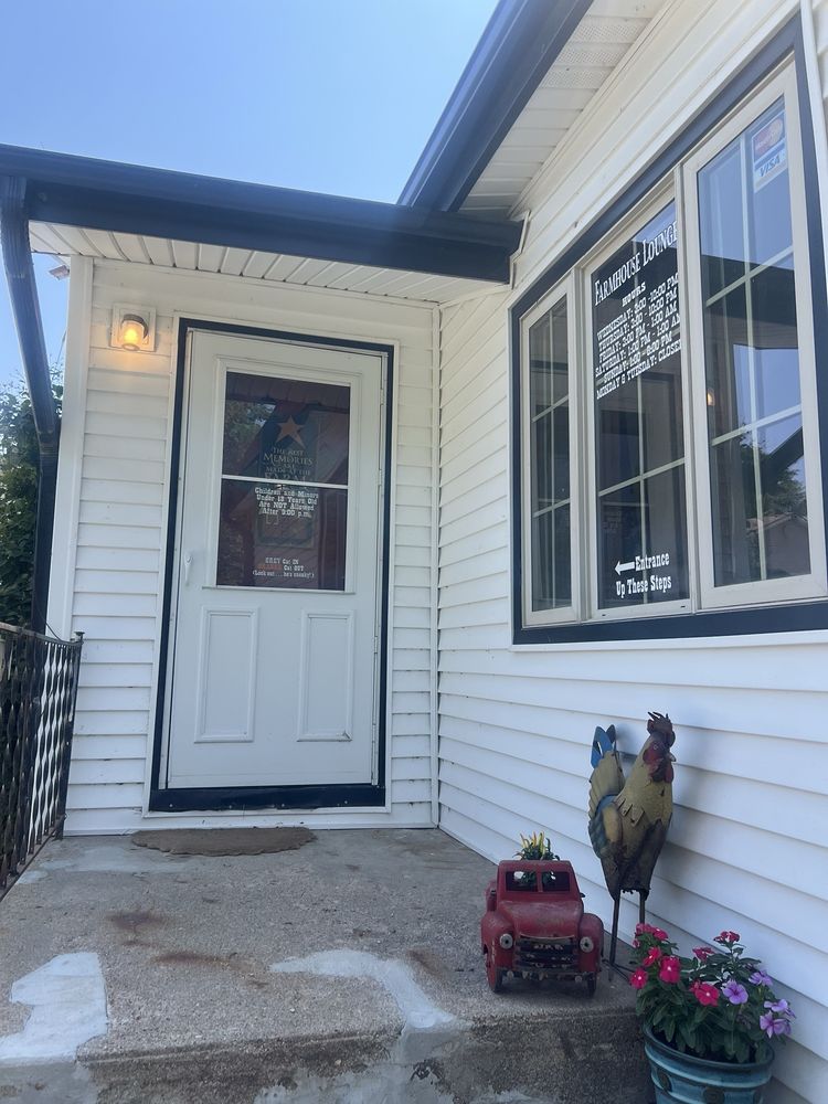 The Farmhouse Lounge Logo