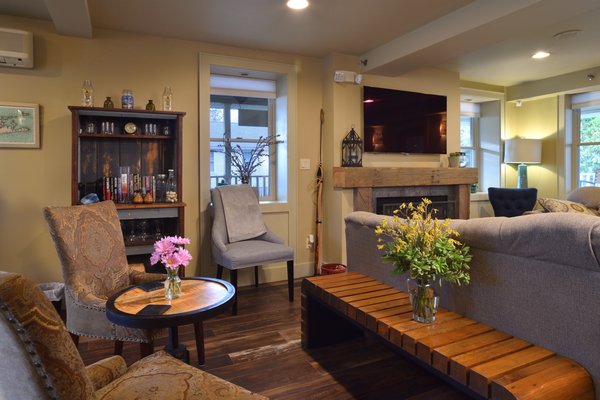 Bay Breeze Inn by null