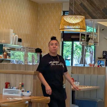 Broken Yolk Cafe - Breakfast & Brunch Near Me - McKinney, Texas