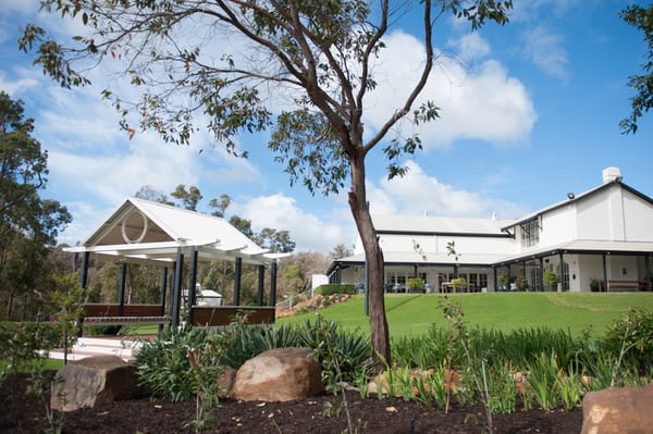 Aravina Estate by null