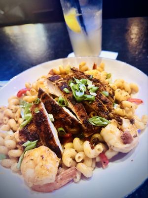 Bar Louie by null