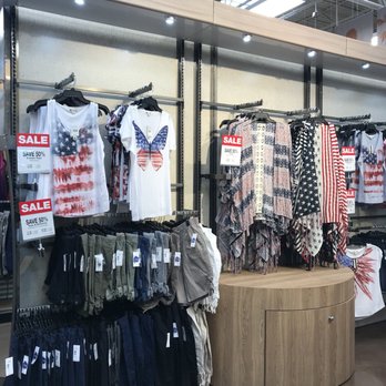 Kroger - Amazes me that Kroger now sell clothes and things for your home...keeping themselves competitive. - Grocery Near Me - New Albany, Indiana Kroger - Amazes me that Kroger now sell clothes and things for your home...keeping themselves competitive. - Grocery Near Me - New Albany, Indiana