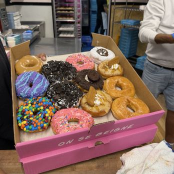 Bernie Beigne - Selection - Donuts Near Me - Montreal, Quebec Bernie Beigne - Selection - Donuts Near Me - Montreal, Quebec
