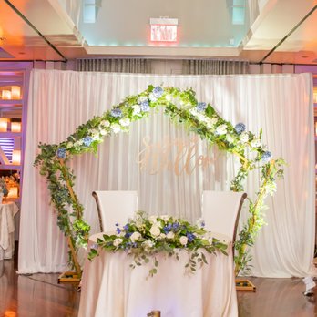 Jelo Flowers & Decor - Photo Booth Rentals Near Me - Brooklyn, New York