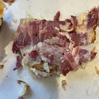 Capsize OXMD - Fatty and tough corned beef - Bars Near Me - Oxford, Maryland