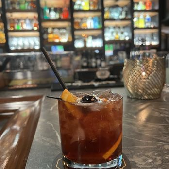 The Elbow Room - American Near Me - Brookfield, Wisconsin