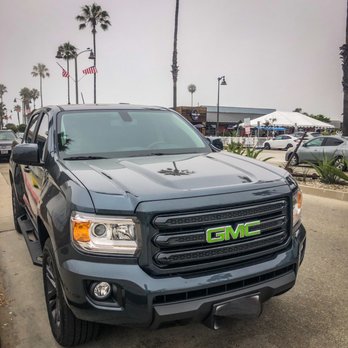Express Dent & Paint - Front emblem painted - Auto Detailing Near Me - Ventura, California Express Dent & Paint - Front emblem painted - Auto Detailing Near Me - Ventura, California