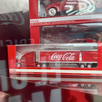 Centro Refrescante Coca Cola - Tráiler Coca Cola Escala - México, D.F., DIF Centro Refrescante Coca Cola - Tráiler Coca Cola Escala - México, D.F., DIF