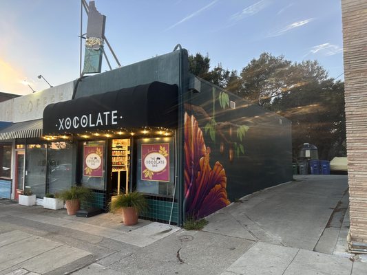 The Xocolate Bar by null
