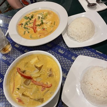 Thai Thani - Phad Panang , Yellow Curry Dinner ( bottom) - Thai Near Me - Orlando, Florida Thai Thani - Phad Panang , Yellow Curry Dinner ( bottom) - Thai Near Me - Orlando, Florida