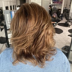 D'Anthony Salon Spa - Haircut