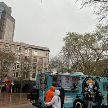 Banzito's Tacos - Rain or shine - Tacos Near Me - Auburn, California