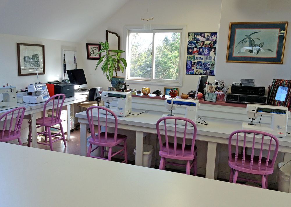 APPLE ANNIE FABRICS Updated October 2024 566 Wilbur Ave, Swansea