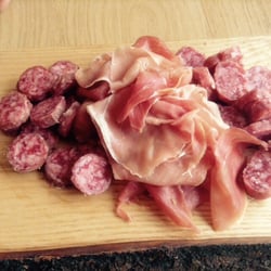 Finn's - Sausage platter