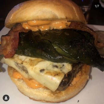 Lazy Dog Johnstown - Buffalo burger - American Near Me - Johnstown, Colorado
