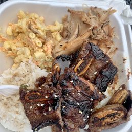 Short ribs and teriyaki chicken plate, maikai nō!! ('So good' in Hawaiian for the basic folk) Short ribs and teriyaki chicken plate, maikai nō!! ('So good' in Hawaiian for the basic folk)