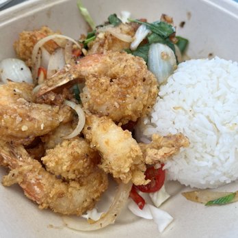Thai Mee Up - Crispy Garlic Shrimp - hubby liked it but cousin thought it was just okay. - Food Trucks Near Me - Kahului, Hawaii