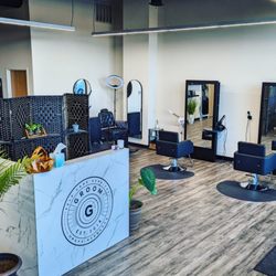 Groom Services - Fun, relaxing and vibrant atmosphere. Come experience Groom at Atlas.