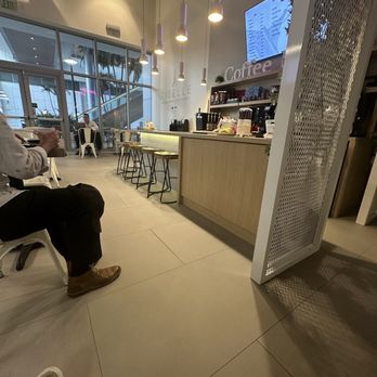 Ficelle Bakery - Coffee bar - Bakeries Near Me - Miami, Florida