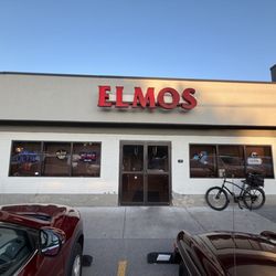 Elmo's - Entrance