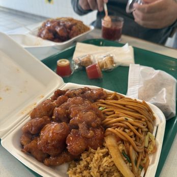 Wok Experience - Combo B* - Chinese Near Me - Lomita, California