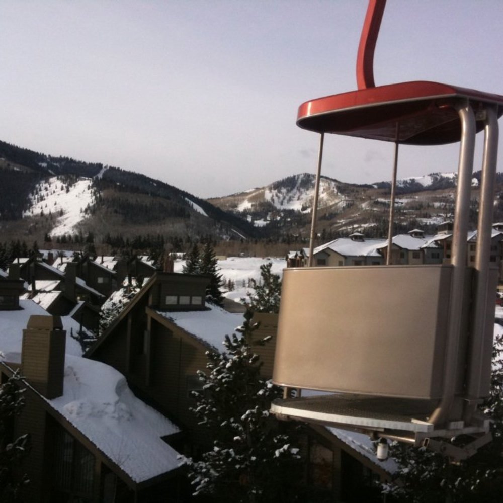 Canyons Village - Cabriolet gondola ride to mountain base - Hotels Near Me - Park City, Utah Canyons Village - Cabriolet gondola ride to mountain base - Hotels Near Me - Park City, Utah
