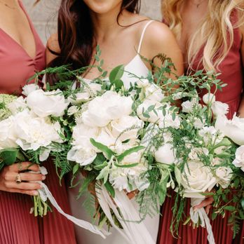 MelodyAnn Florals - Floral Designers Near Me - Grove City, Pennsylvania MelodyAnn Florals - Floral Designers Near Me - Grove City, Pennsylvania