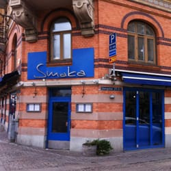 Smaka - Entrance in the corner