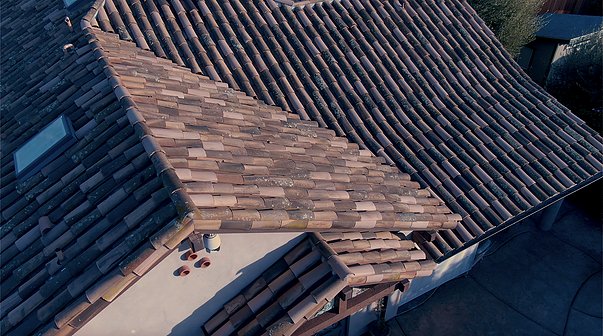 Slide of Vazquez Roofing