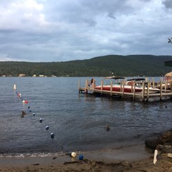 Cresthaven Lodges