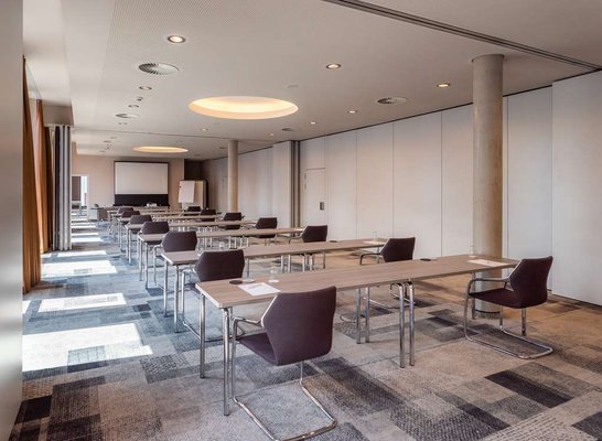 Hilton Garden Inn Stuttgart NeckarPark by null