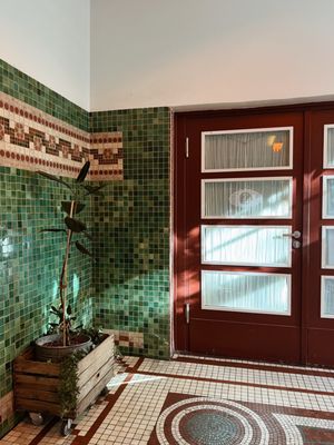 House of Small Wonder by null