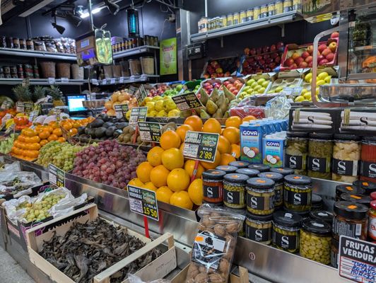 Mercado Antón Martín by null