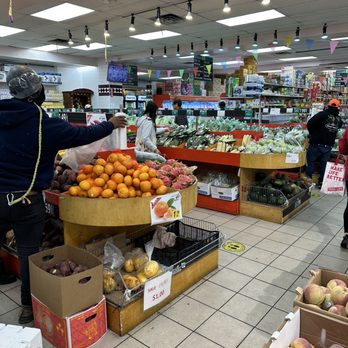 V & W Supermarket - Fruit and vegetables - Seafood Markets Near Me - Brooklyn, New York V & W Supermarket - Fruit and vegetables - Seafood Markets Near Me - Brooklyn, New York