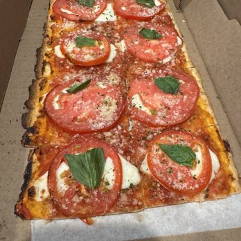 Nona Blue Modern Tavern - Margherita flat bread - Bars Near Me - Orlando, Florida