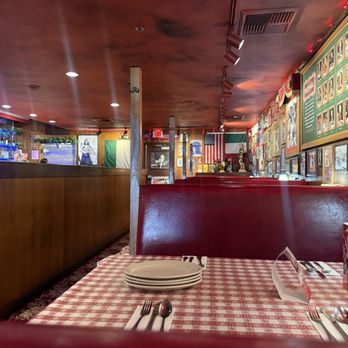 Buca di Beppo Italian Restaurant - Inside - Italian Near Me - Huntington Beach, California Buca di Beppo Italian Restaurant - Inside - Italian Near Me - Huntington Beach, California