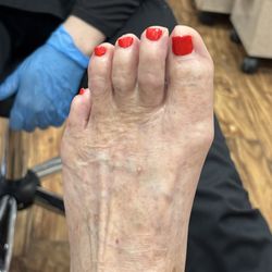 Louisville Beauty Academy - My pedicure that is so pretty.