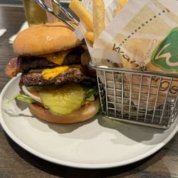 Wahlburgers