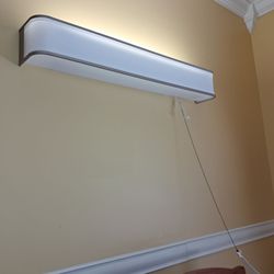 Orchard Park Health Care Center - This is the light fixture in my room above my bed.That has a Pole chain.Haven't seen that since the nineteen sixties either.