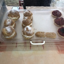 Cream puffs, eclairs and fruit tarts